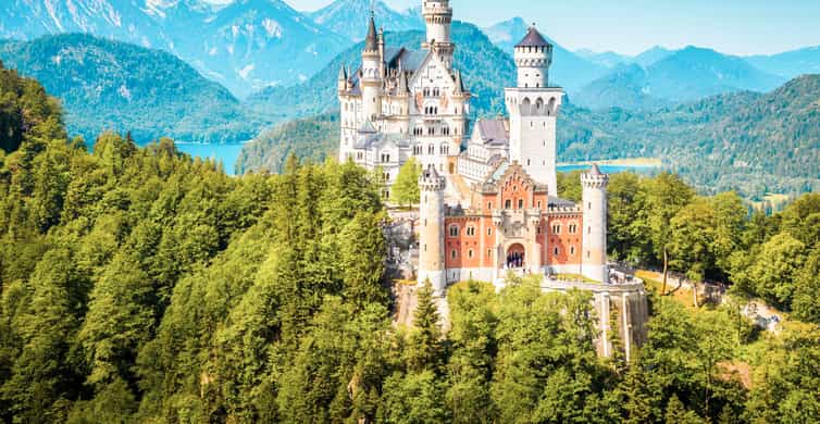 From Munich: Premium Neuschwanstein Castle & Linderhof Tour