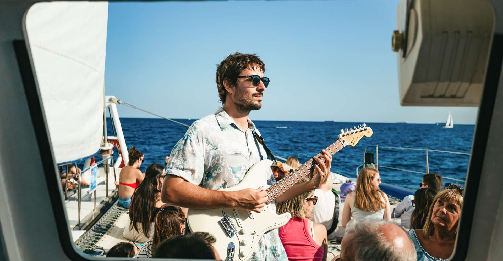Barcelona: Sunset Catamaran Cruise with Live Music photo 9