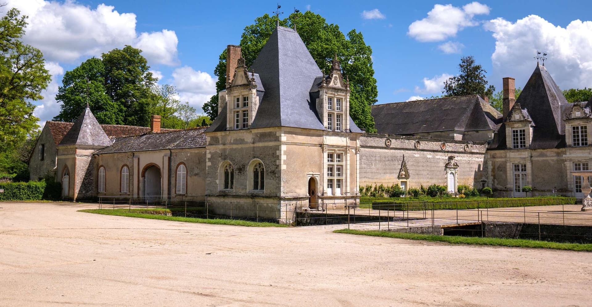 From Amboise: Chambord and Chenonceau Tour with Lunch photo 6