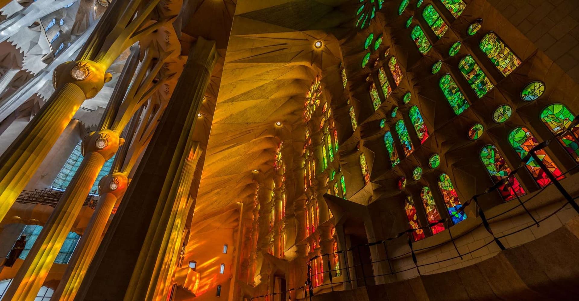 Barcelona: Sagrada Familia Guided Tour with Express Entry photo 1