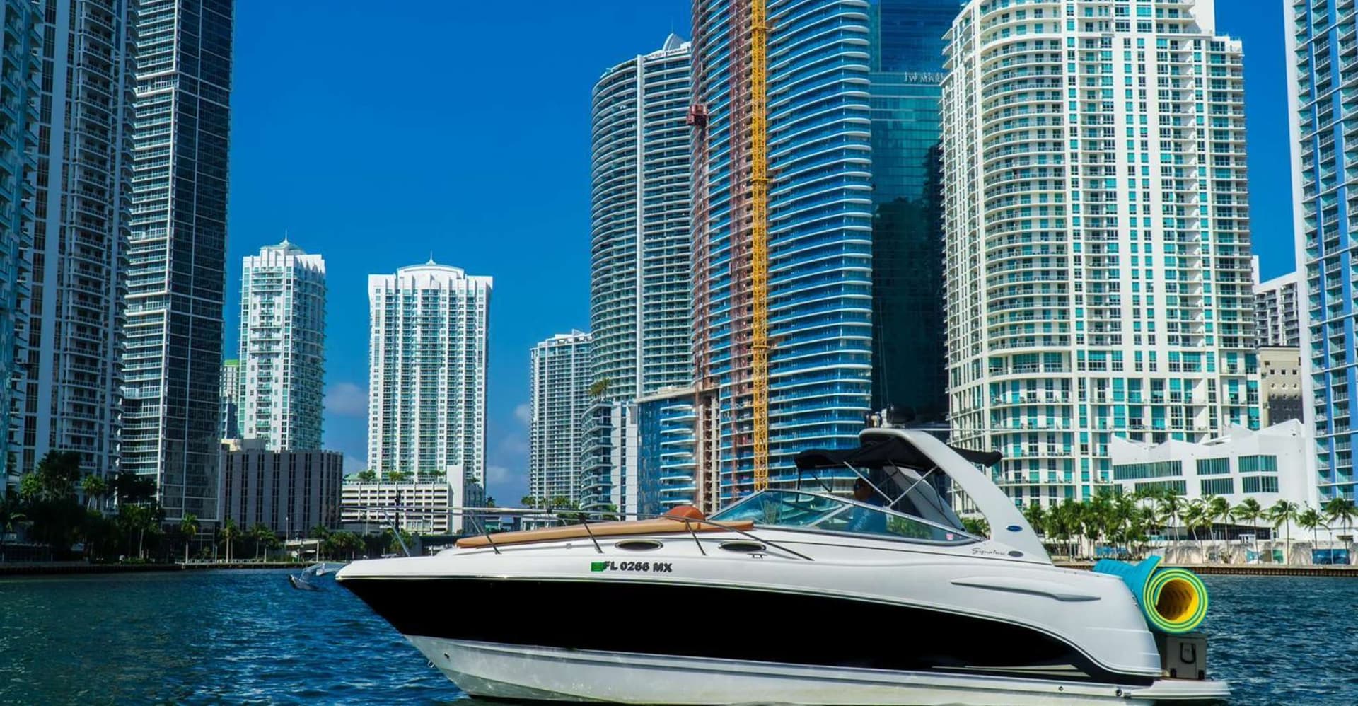 Miami: Private Boat Cruise & Guided Scenic Tour photo 2