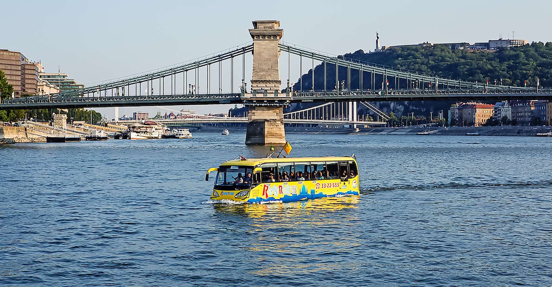 Budapest: Floating Bus Tour by Land and Water photo 1
