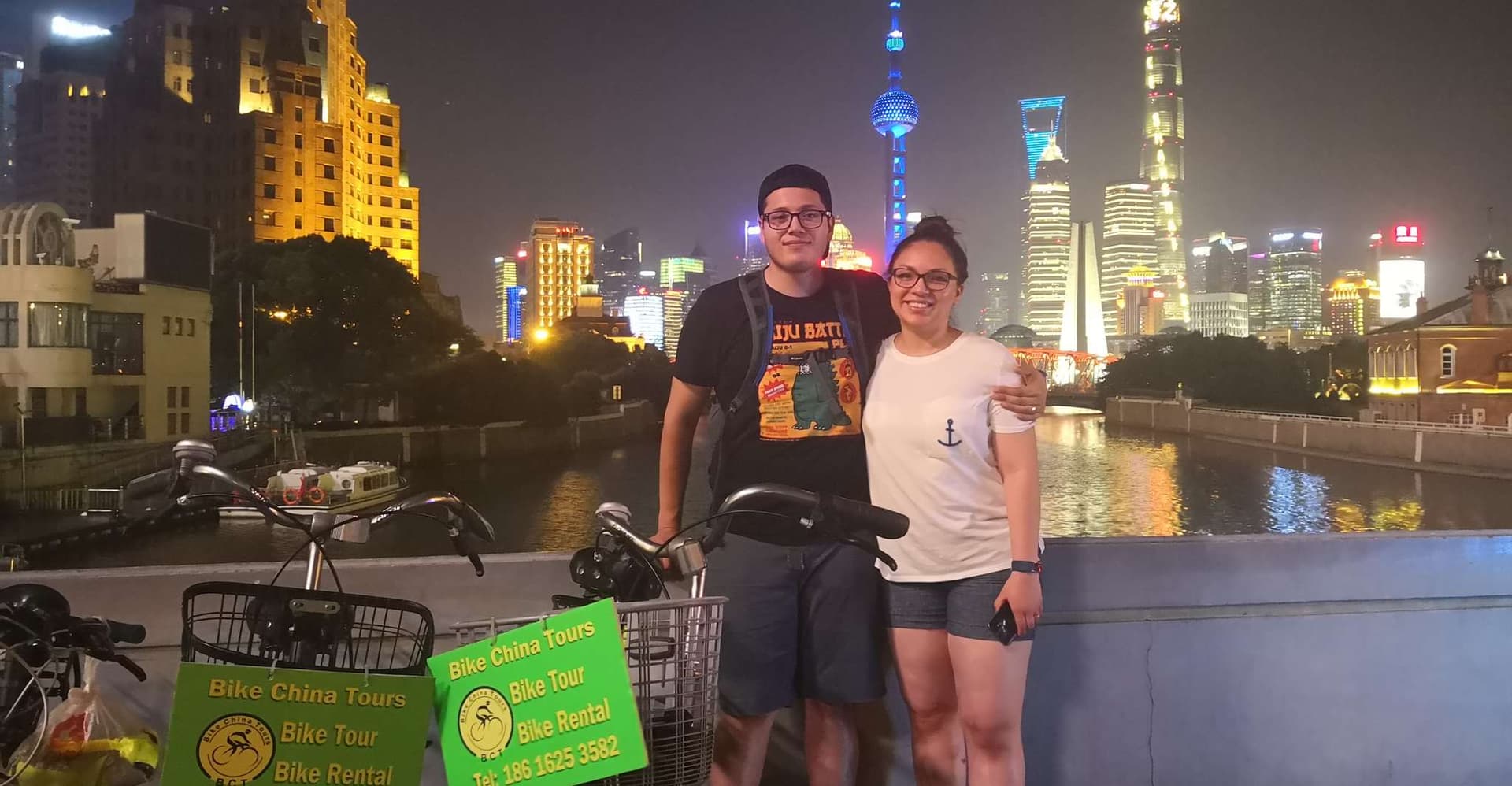 Shanghai: Nightlife Adventure and Tasting Bike Tour photo 4