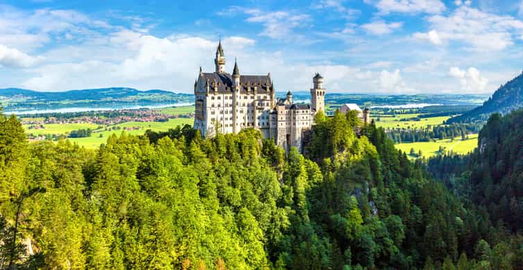 From Munich: Neuschwanstein Castle Full-Day Trip by Van