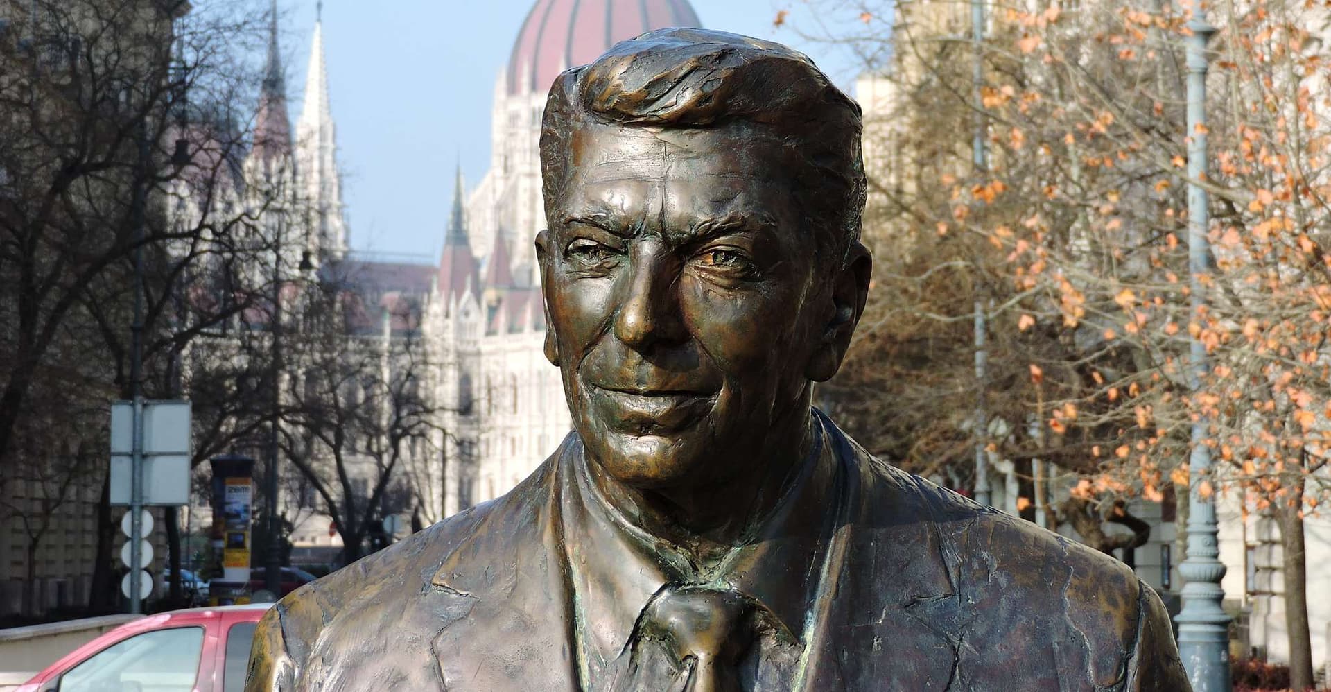 Budapest: 3-Hour Walking Tour About Communism (Small Group) photo 2