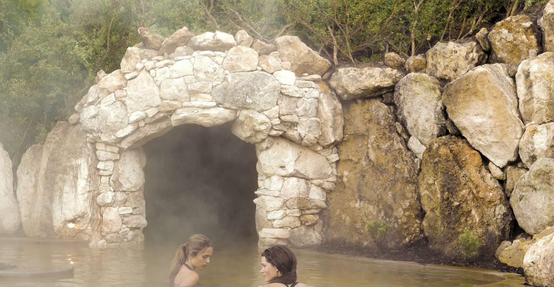 From Melbourne: Peninsula Hot Springs & Bathing Boxes Tour photo 2