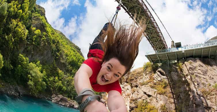 Queenstown: Kawarau Bridge Bungy - World's First Bungy!