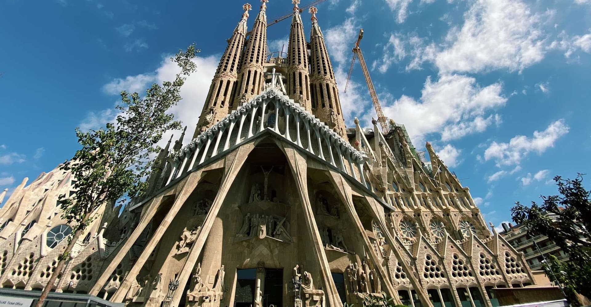 Barcelona: Guided Tour of Sagrada Familia photo 11