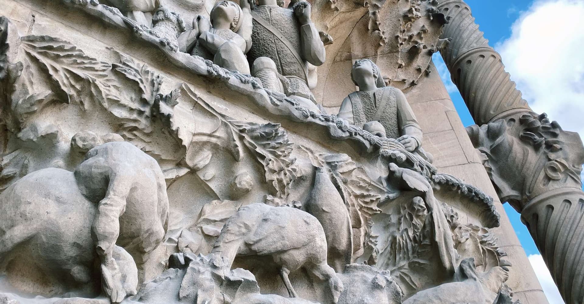 Barcelona: Guided Tour of Sagrada Familia photo 19