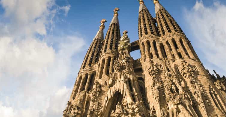 Barcelona: Sagrada Familia Skip The Line Insider Guided Tour