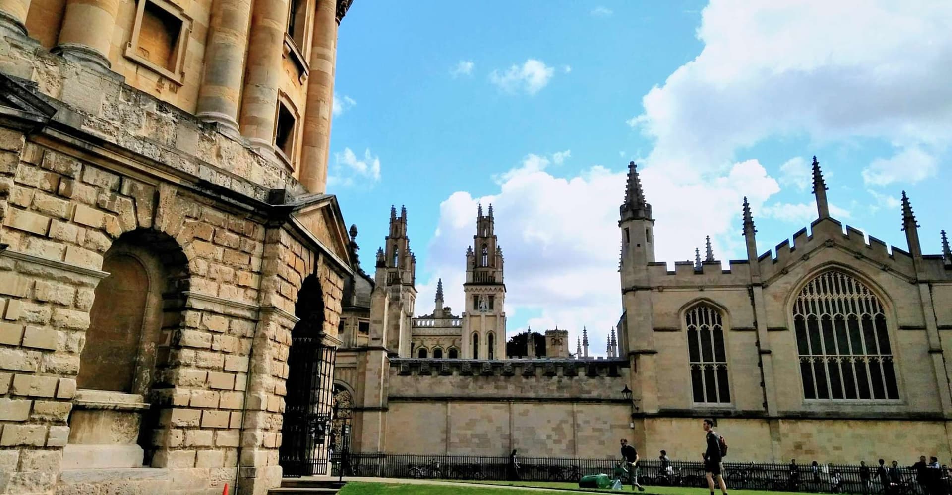 London: Downton Abbey Tour with Highclere, Bampton & Oxford photo 13