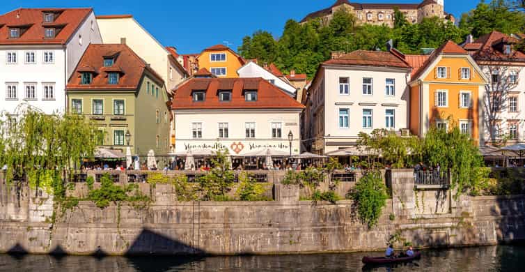 Ljubljana: Guided Walk & Funicular Ride to Ljubljana Castle