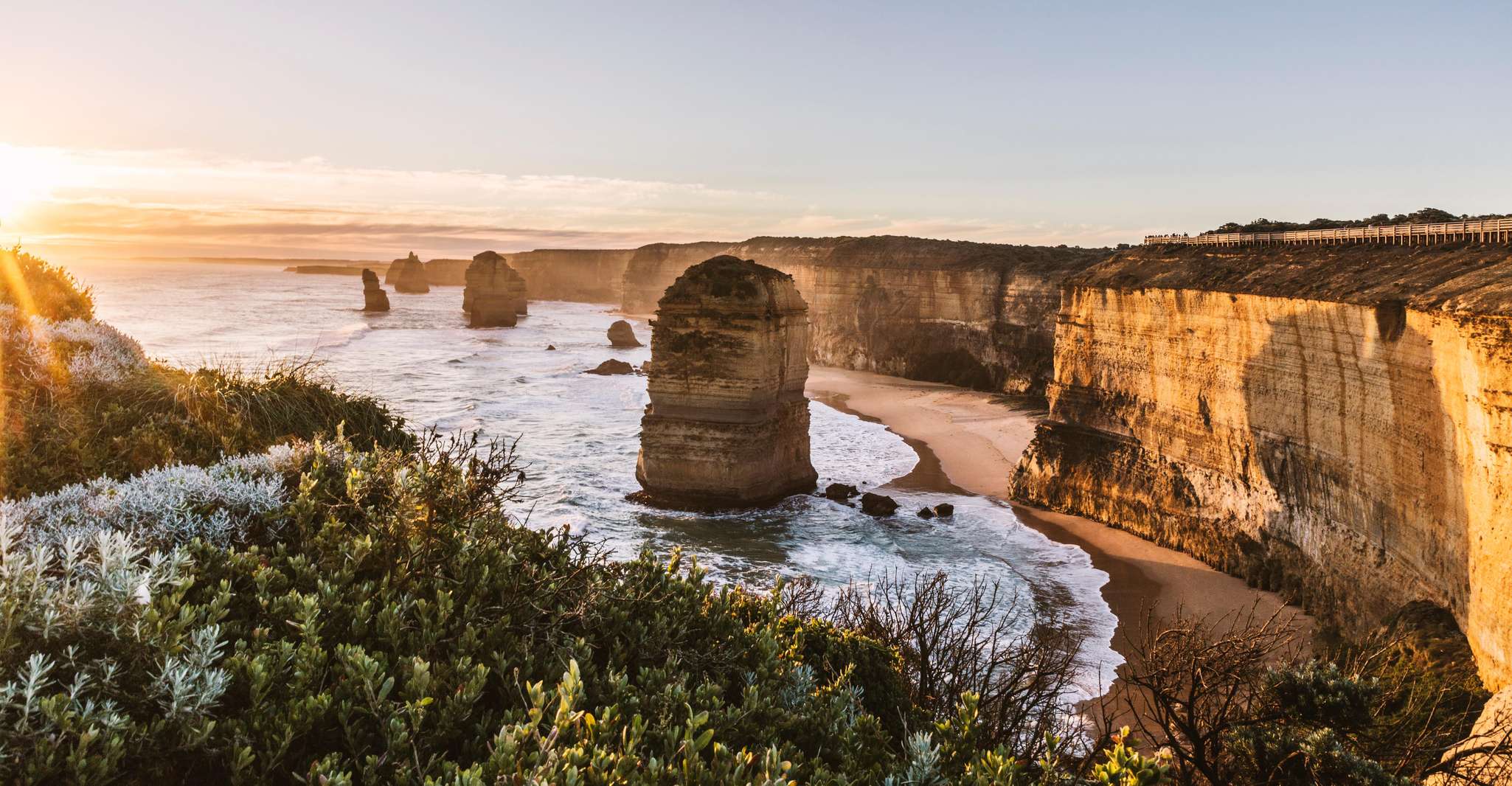 Melbourne: Great Ocean Road, 12 Apostles & Rainforest Tour
