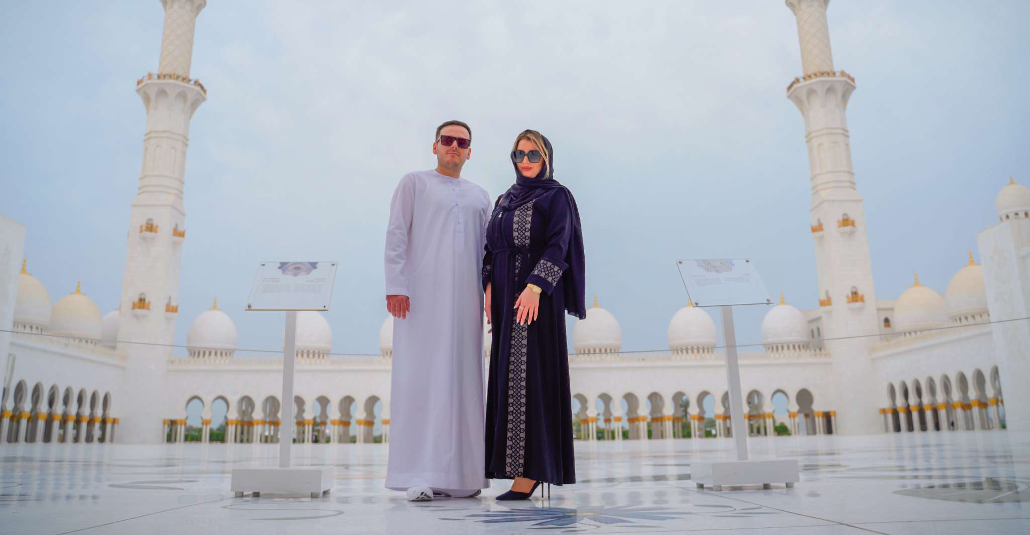 From Abu Dhabi: Grand Mosque, Royal Palace, and Etihad Tower photo 3