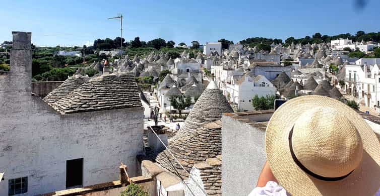 Brindisi: Alberobello, Locorotondo & Ostuni Tour with Brunch