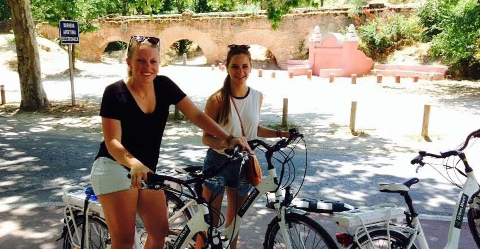 Madrid’s River Side & Casa de Campo Electric Bike Tour photo 3