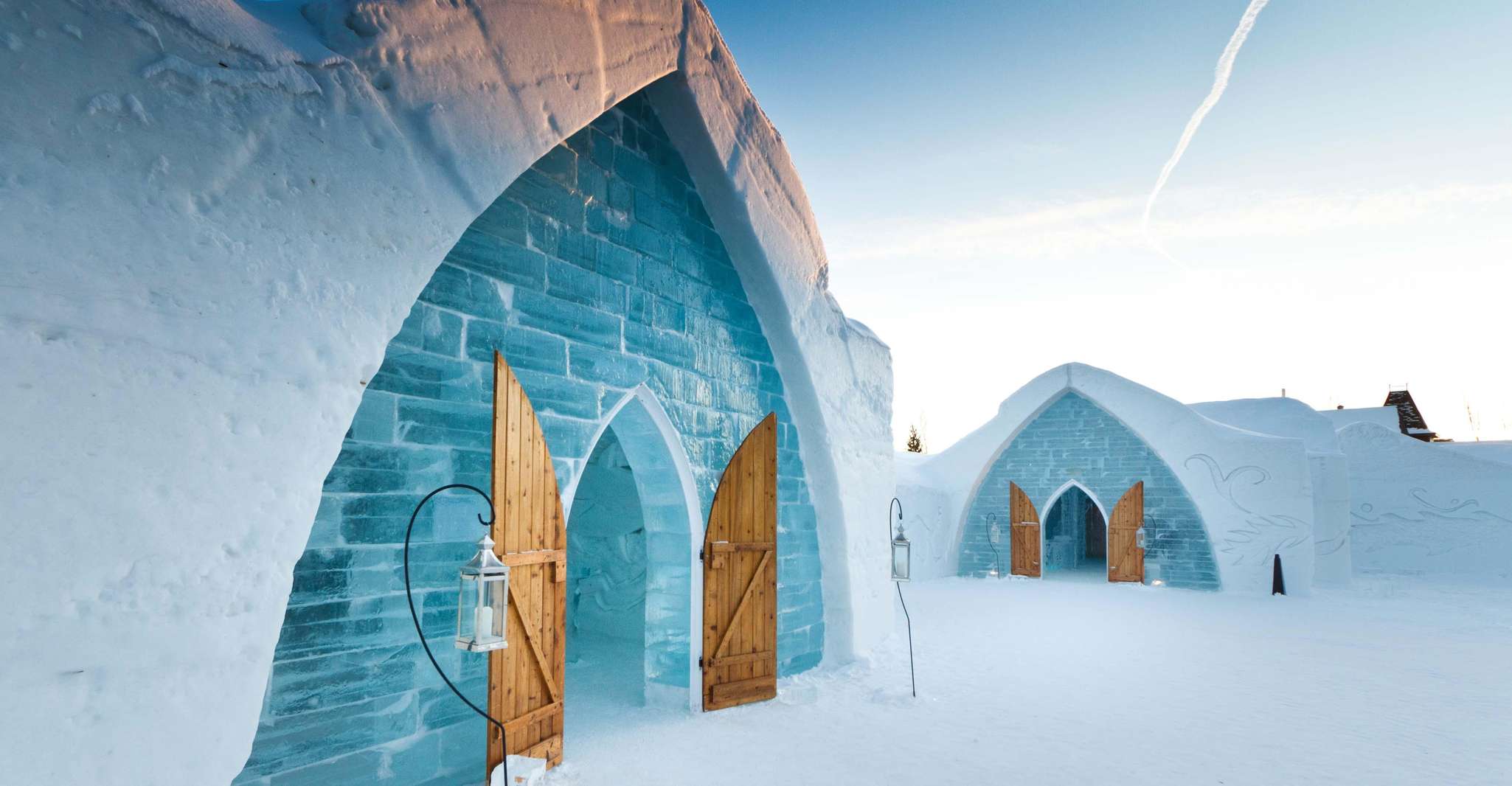 From Montreal: Quebec City Day Trip with Ice Hotel Entry