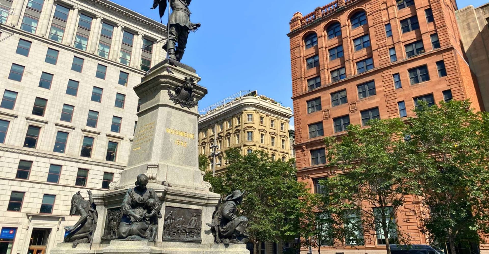 Montréal: The Original Old Montréal Walking Tour photo 2