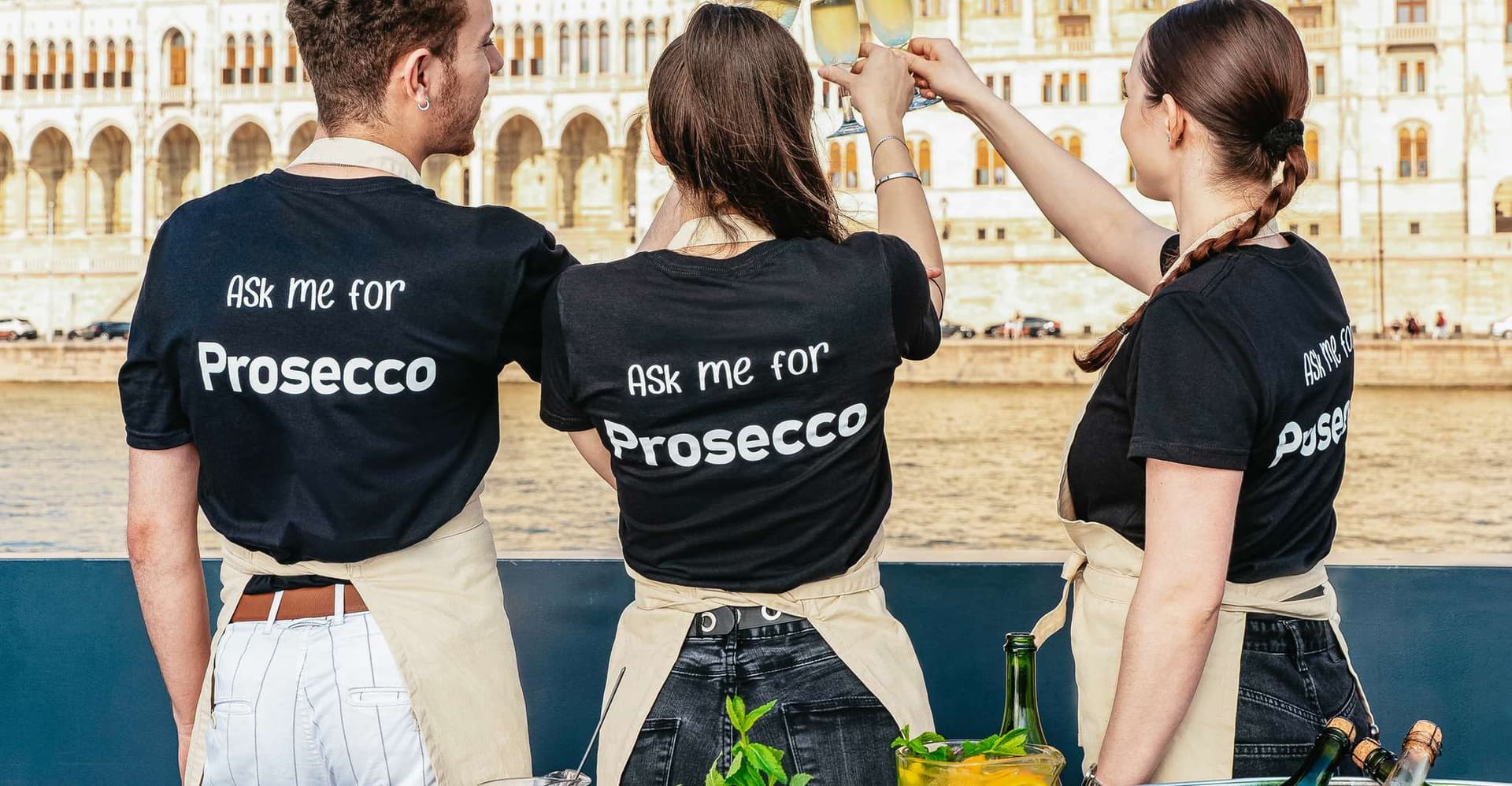 Budapest: Unlimited Prosecco, Beer and Aperol Spritz Cruise photo 1