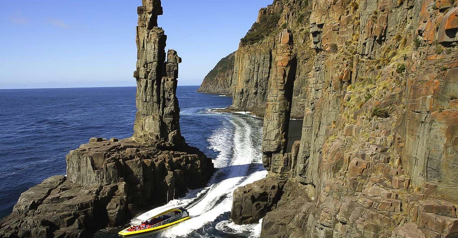 Hobart: Bruny Island Wilderness Coast Eco Cruise with Lunch photo 2