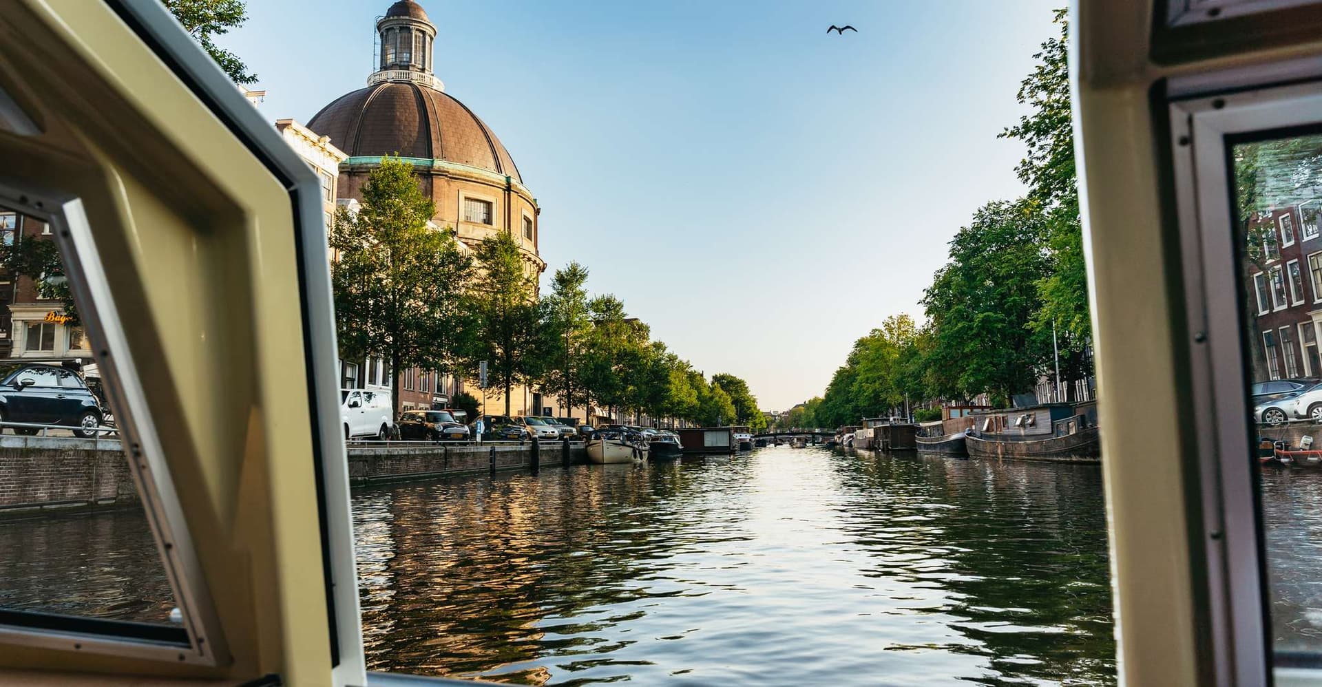 Amsterdam: Heated Canal Cruise Including Audioguide photo 11