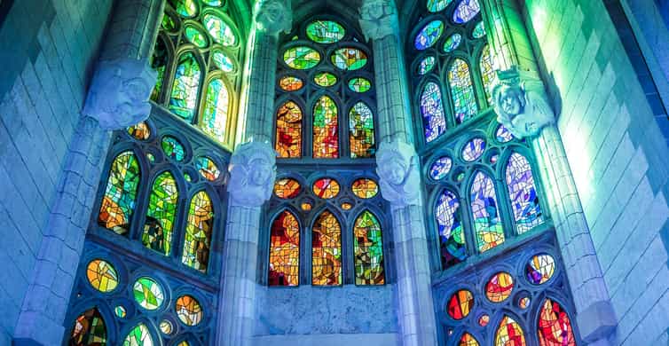 Barcelona: Sagrada Família Skip the Line Tour & Entry Ticket