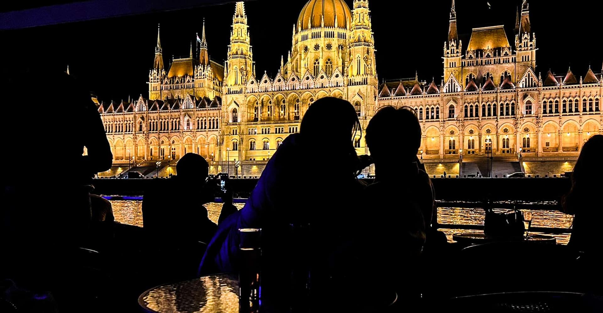 Budapest: City Highlights Sightseeing Cruise photo 11