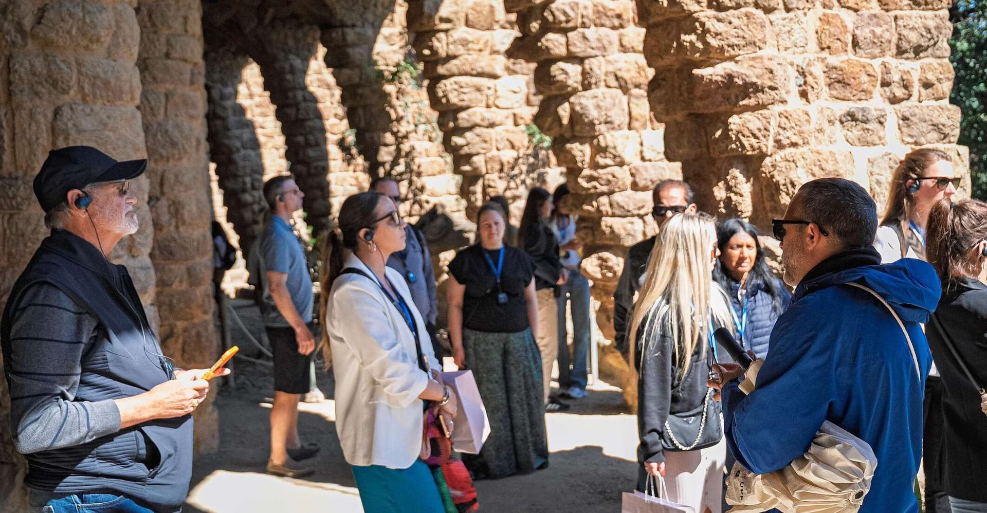 Barcelona: Park Guell Guided Tour with Skip The Line Entry photo 2
