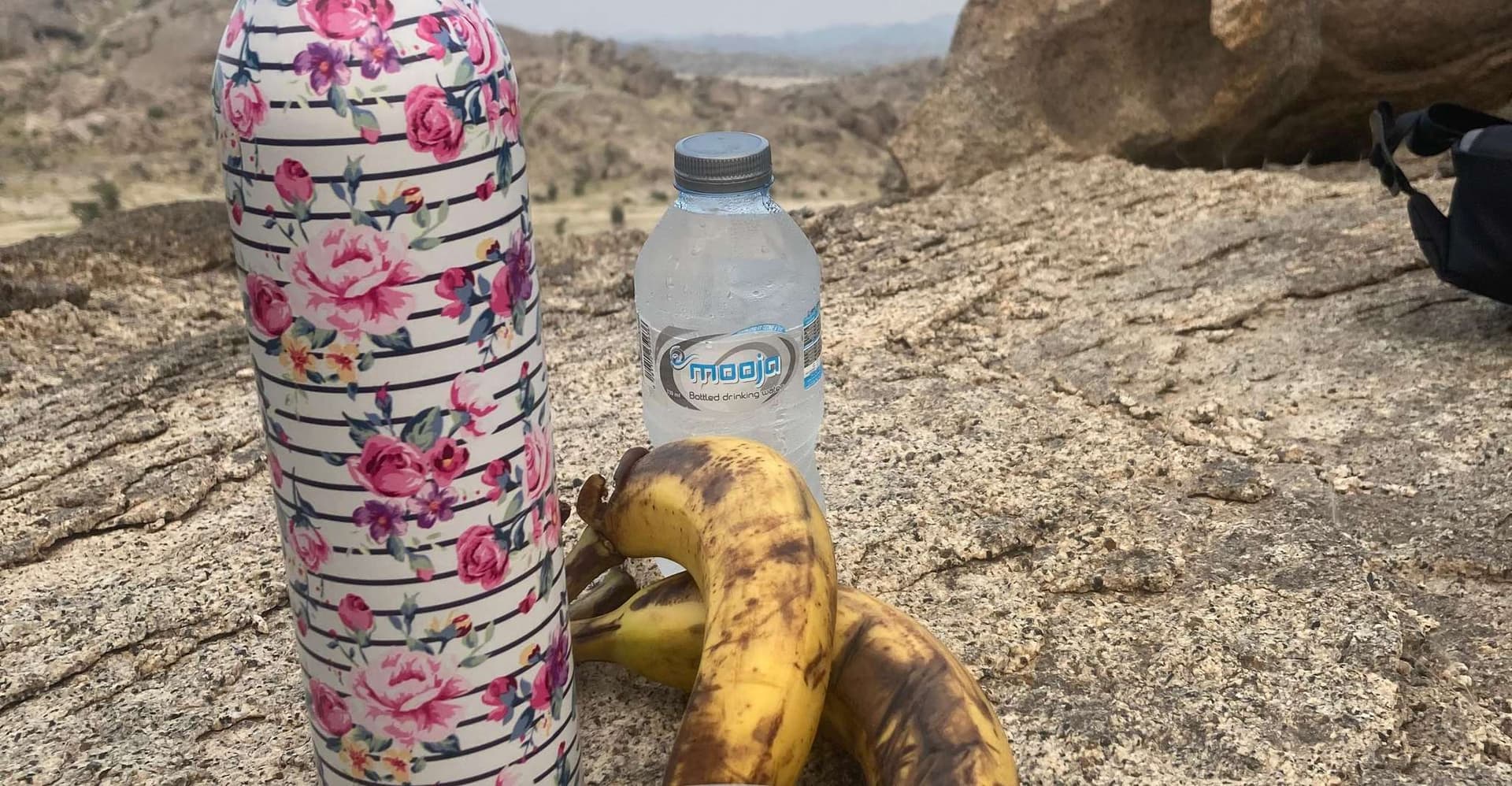 Jeddah: Moon Mountain Guided Hiking Tour with Snacks photo 10