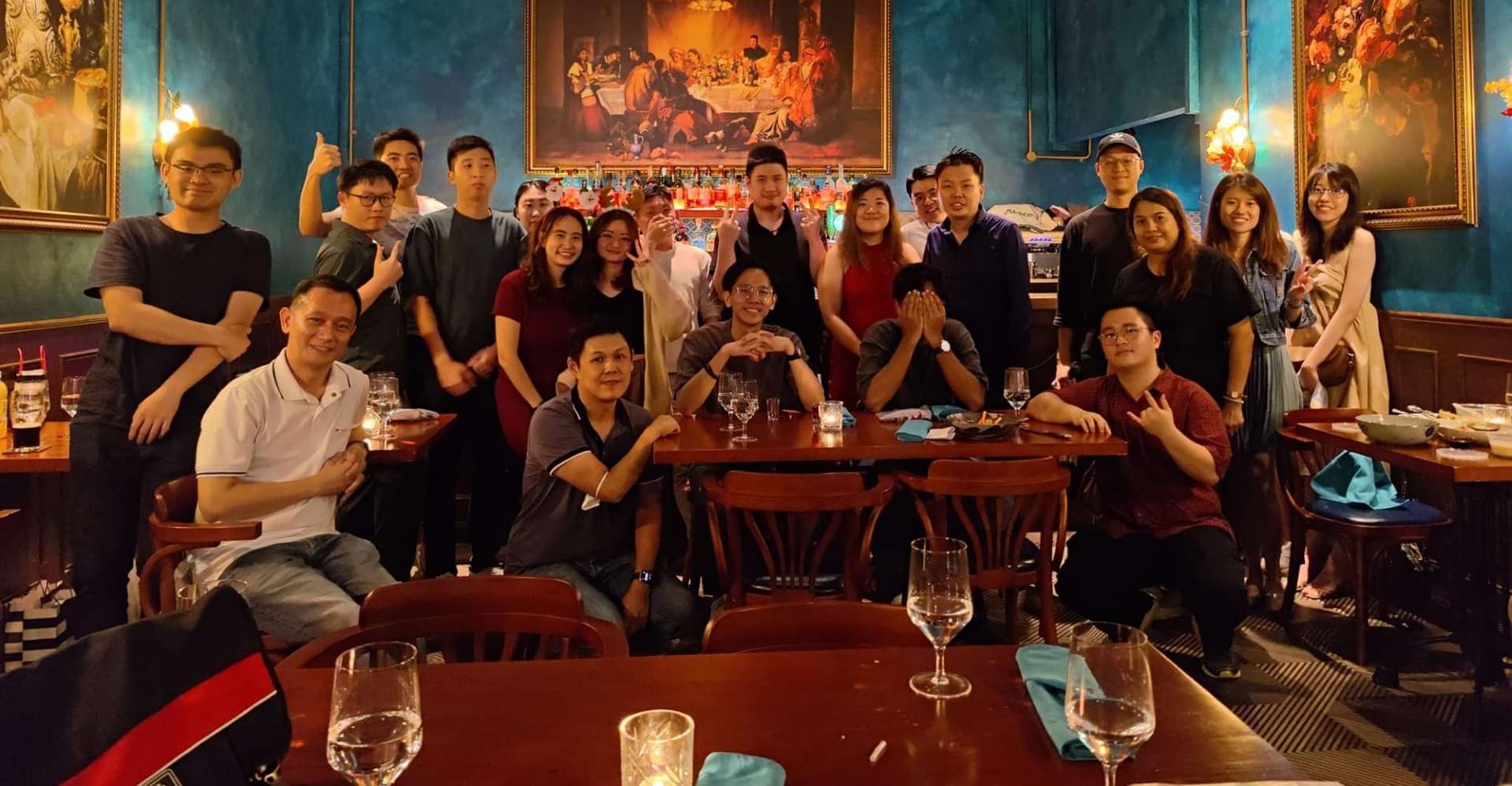 Party Singapore Bespoke Pub Crawl photo 9