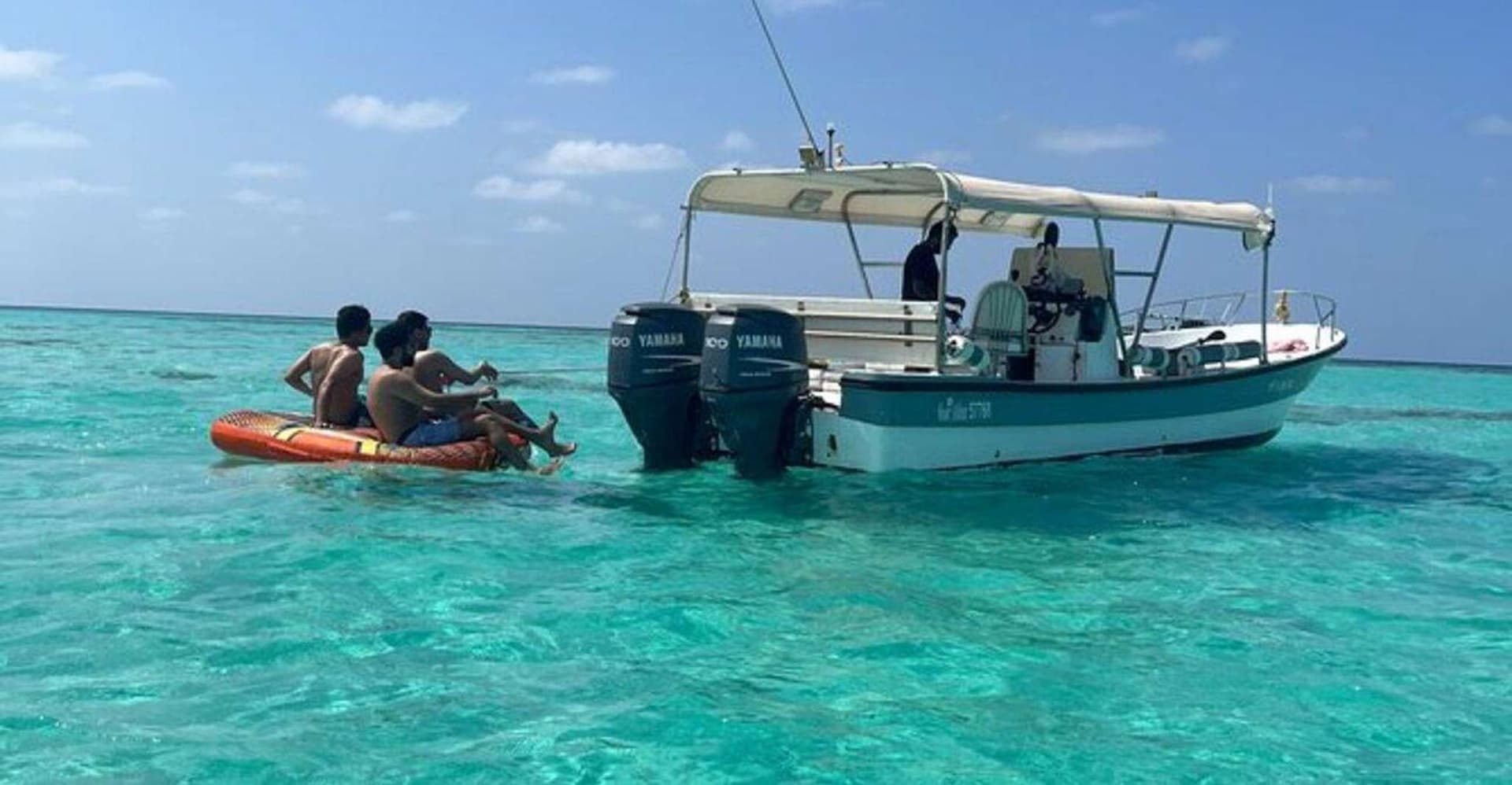 Jeddah: Bayadah Island Boat Trip with Snorkeling Option photo 1