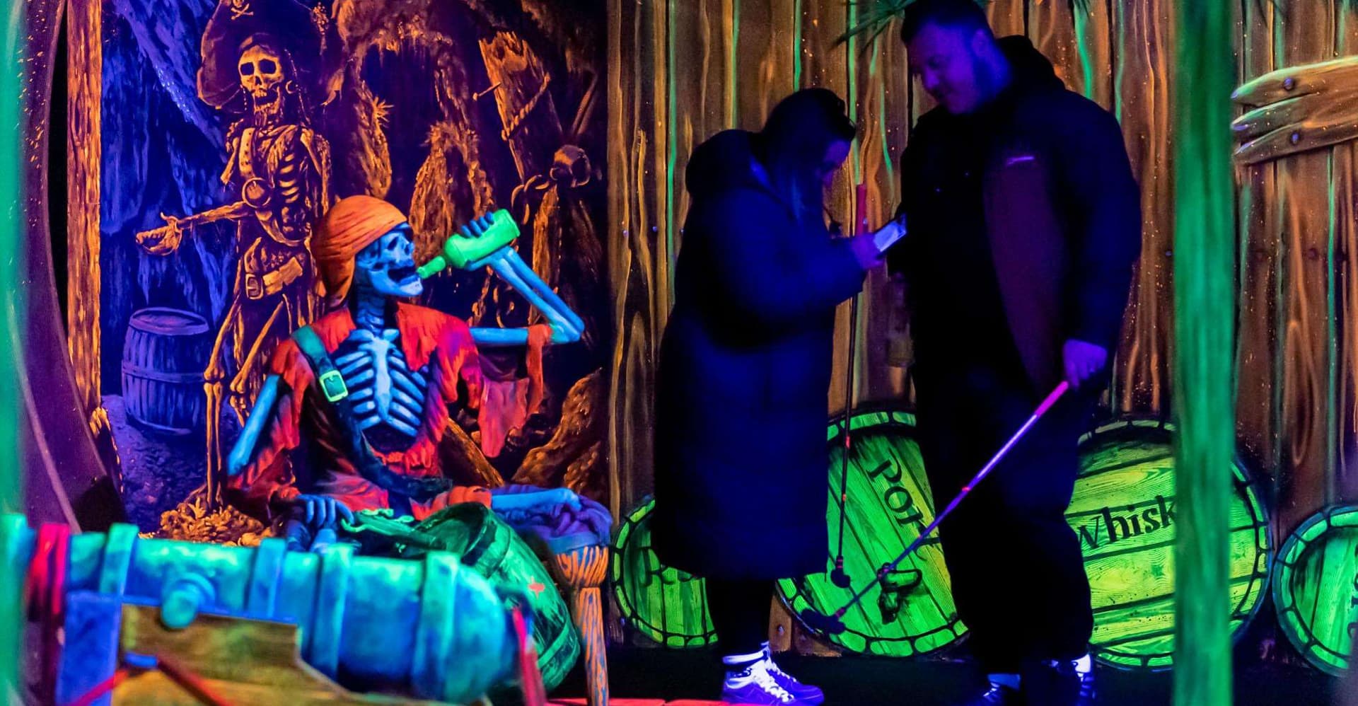 Aloha Amsterdam: 12-Hole Glow-in-the-Dark Mini-Golf photo 3