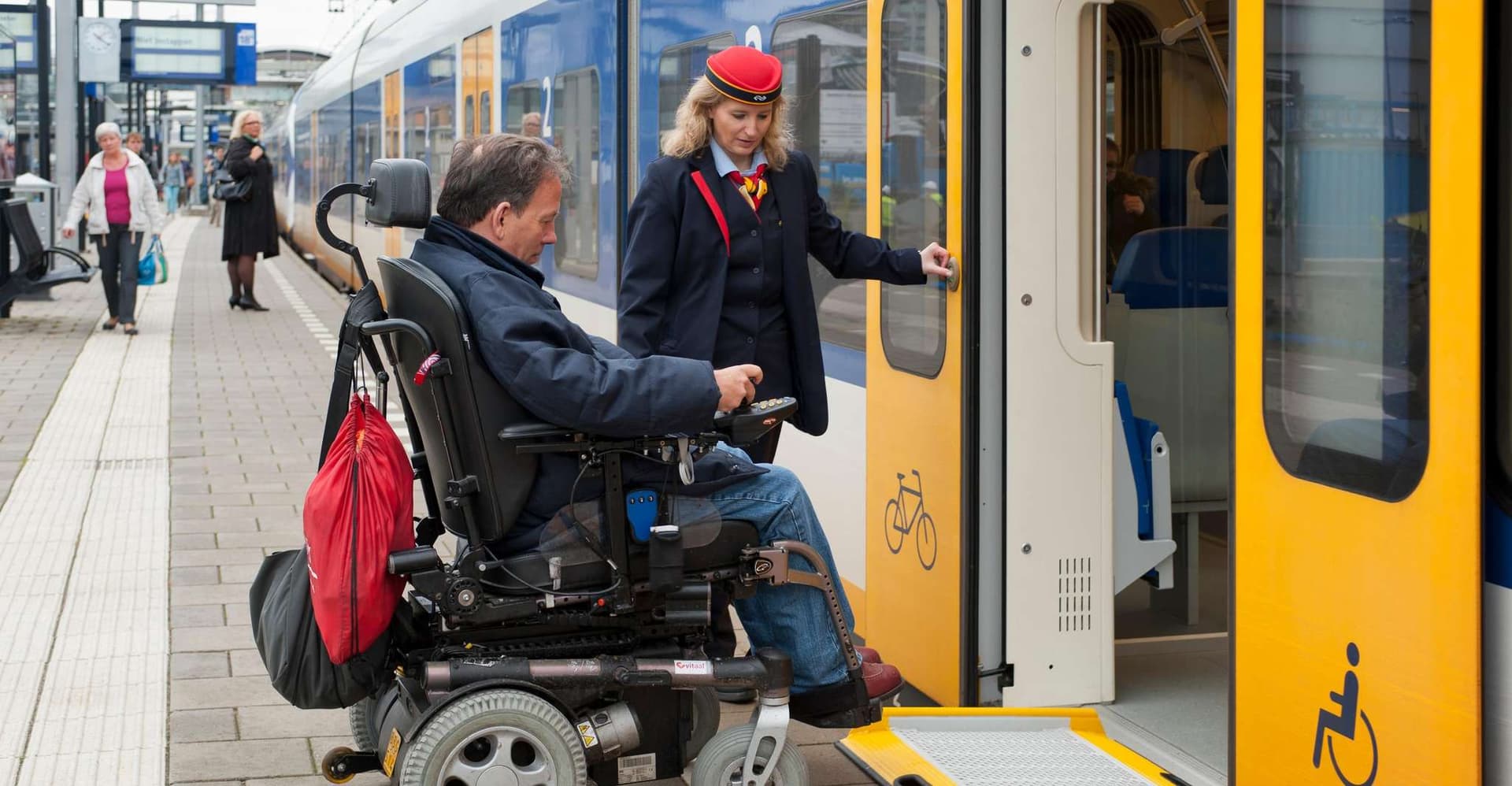 Amsterdam: Train Transfer From/To Zandvoort in Amsterdam photo 3