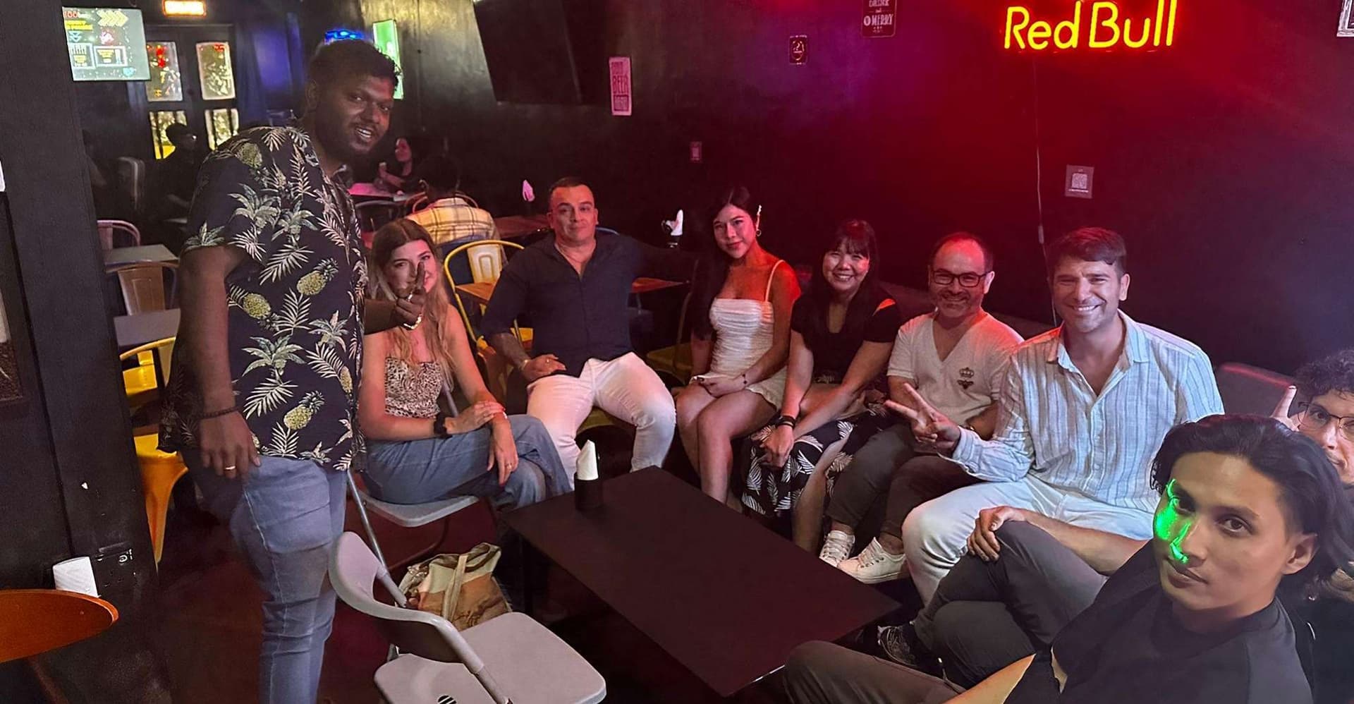 Party Singapore Bespoke Pub Crawl photo 8