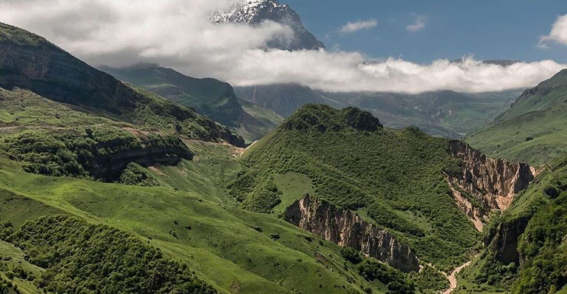Baku: Guba-Shahdag Resort-Candy Mountain and Laza Waterfall photo 7
