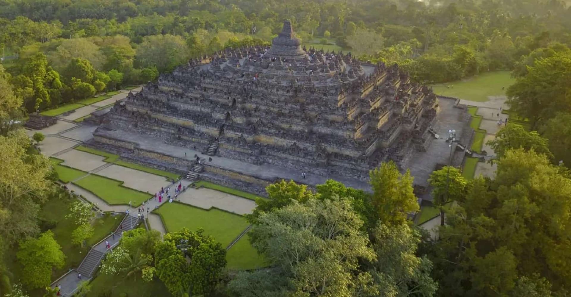 Yogyakarta: Borobudur Sunrise & Prambanan ClimbUp Guarantee photo 20
