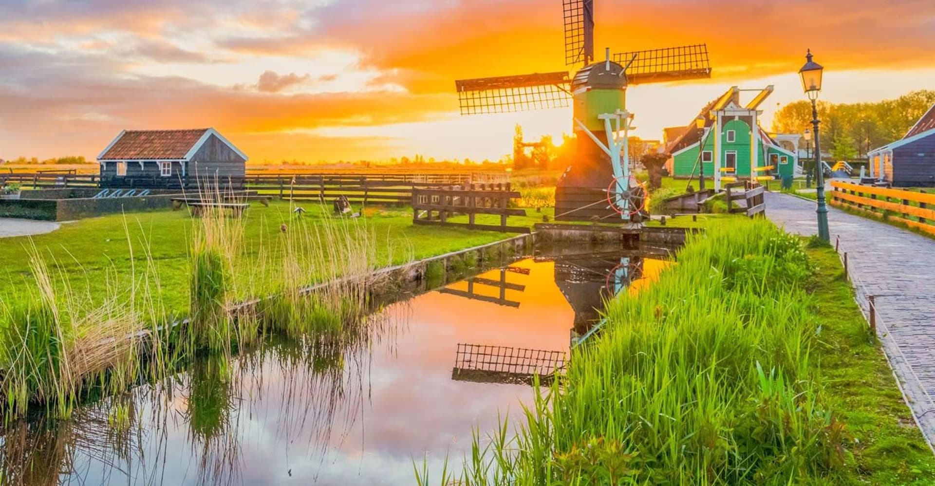 Amsterdam:Zaanse Schans, Marken, Volendam & Edam Guided Tour photo 1