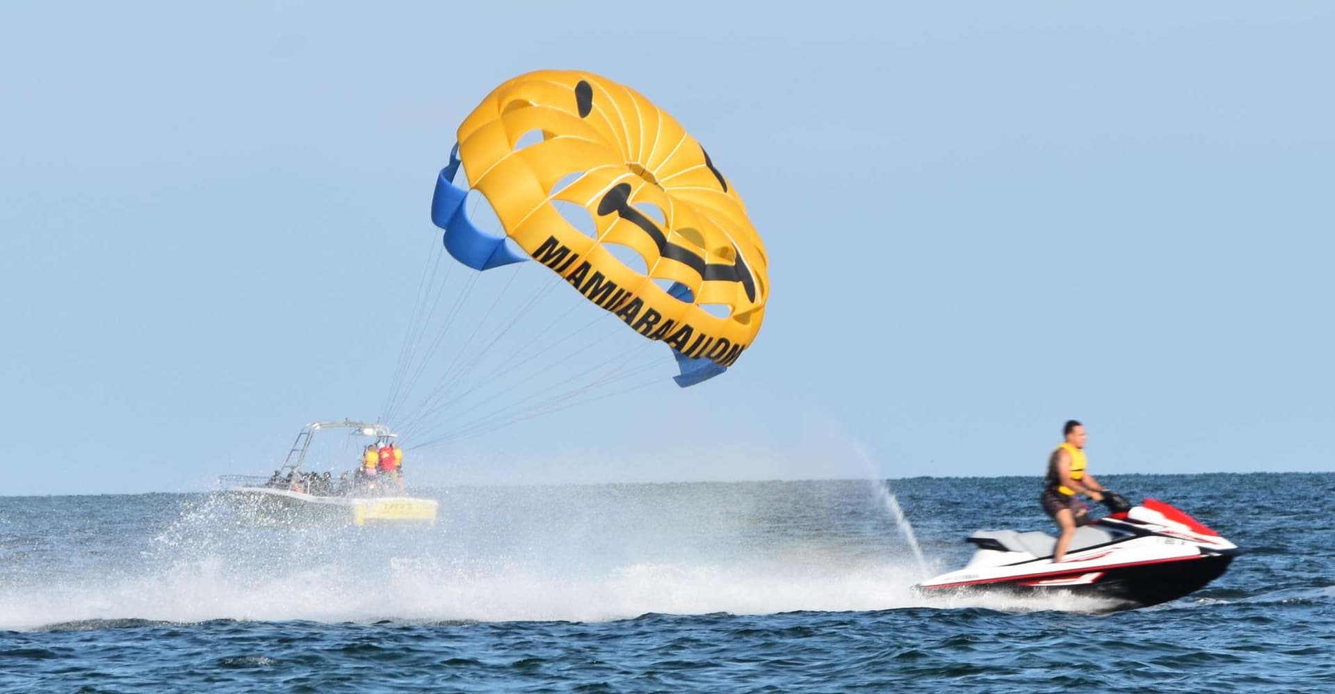 Miami: Parasailing Experience in Biscayne Bay photo 4