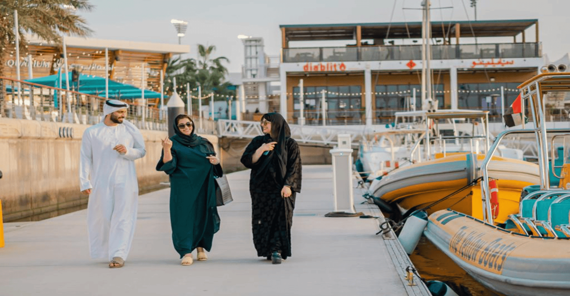 Abu Dhabi: Guided Speedboat Sightseeing Tour photo 7