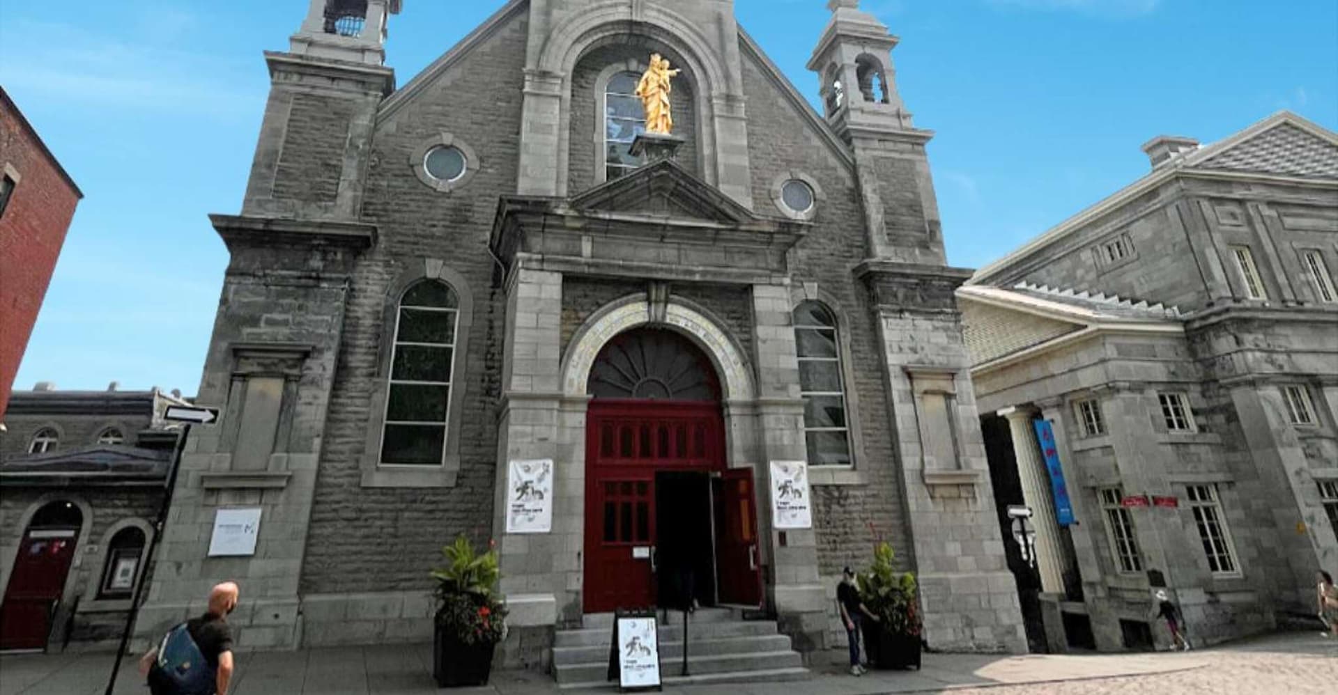 Montréal: The Original Old Montréal Walking Tour photo 8