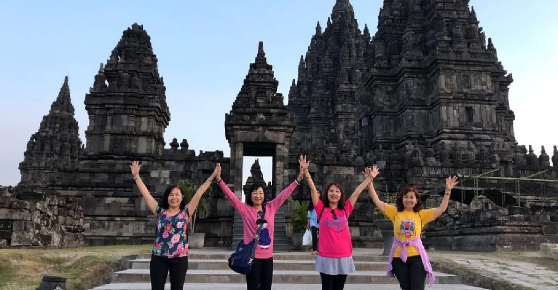 Yogyakarta: Borobudur Sunrise & Prambanan ClimbUp Guarantee photo 6