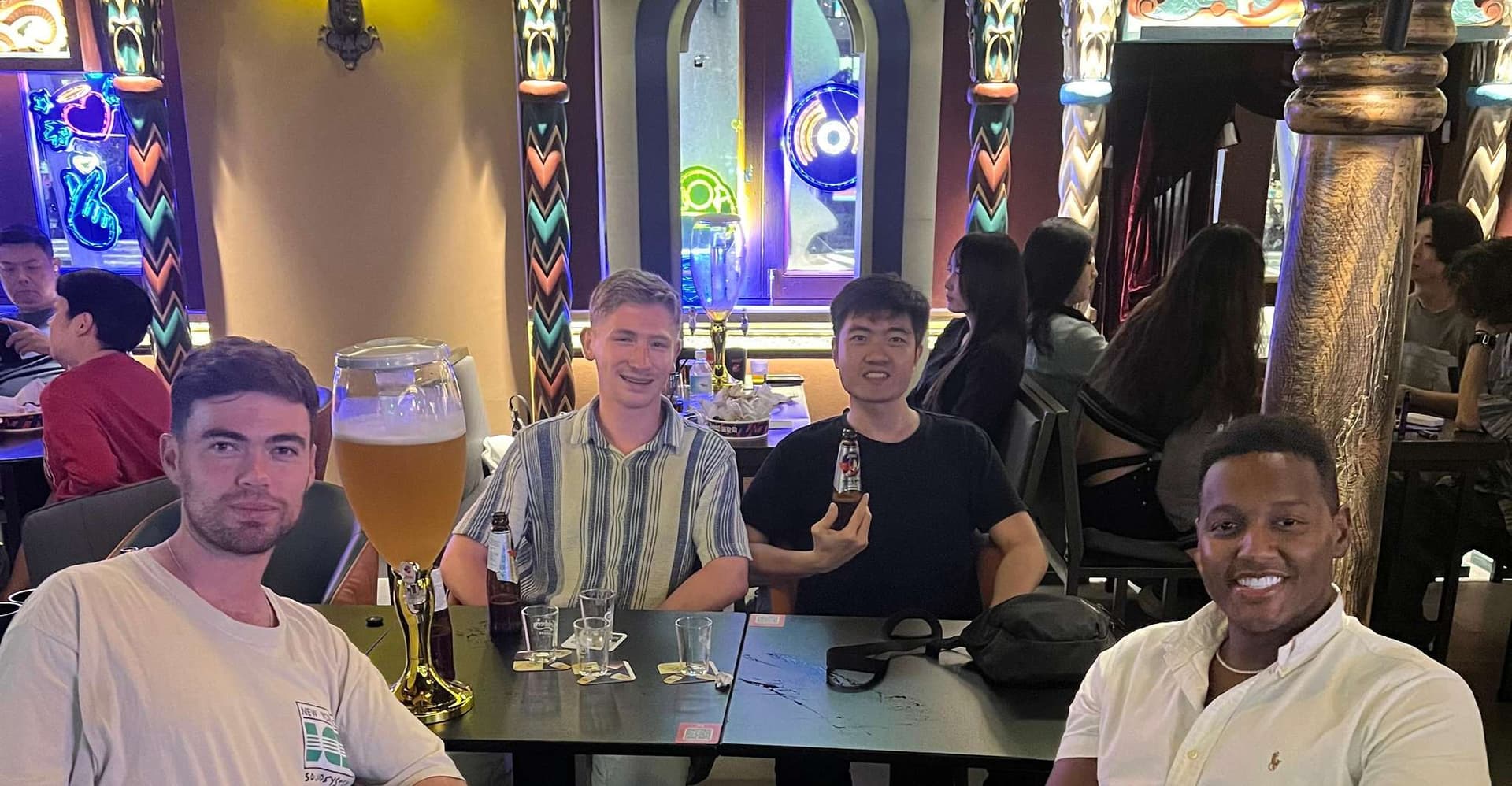 Party Singapore Bespoke Pub Crawl photo 6