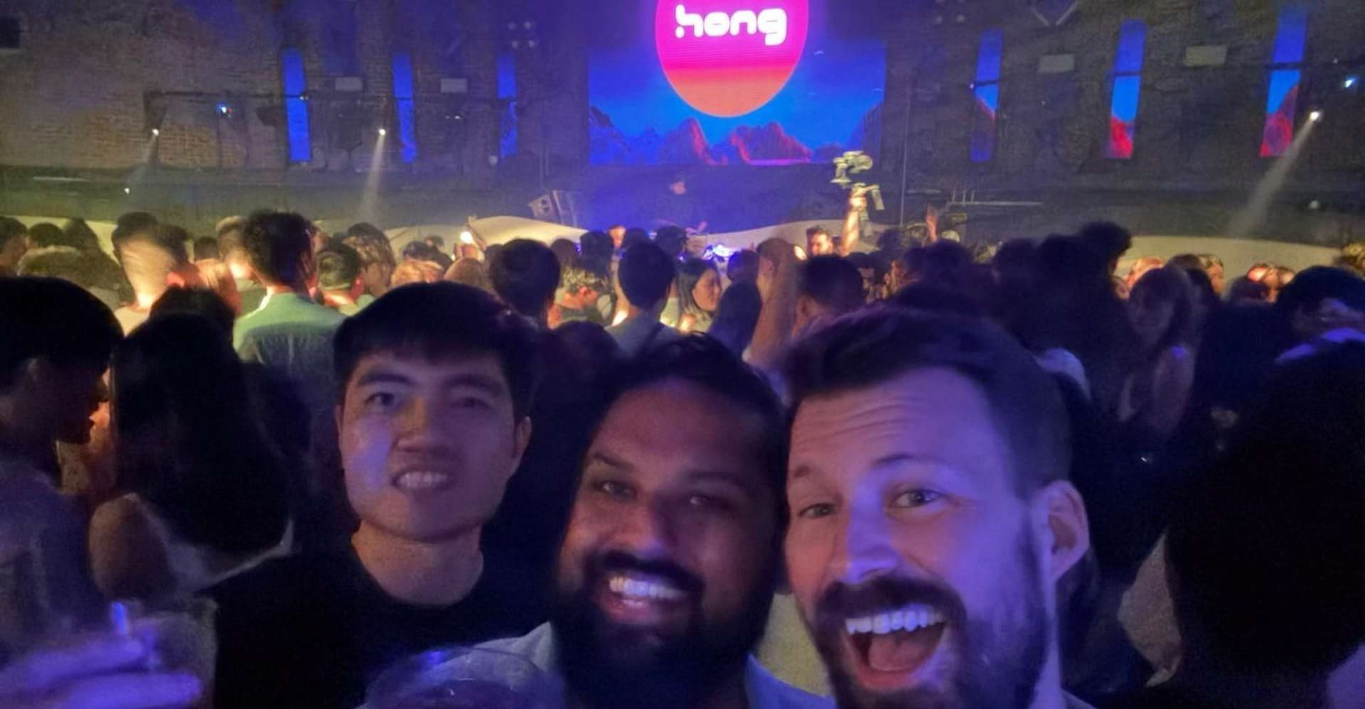 Party Singapore Bespoke Pub Crawl photo 3